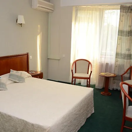 Dan Hotel