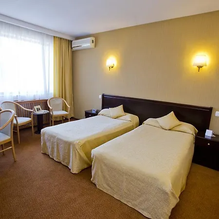 Dan Hotel 3*