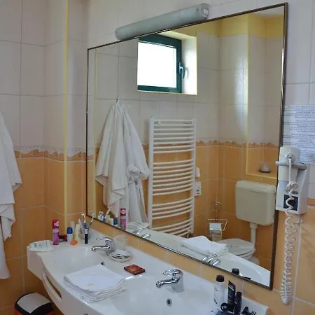 Dan Hotel